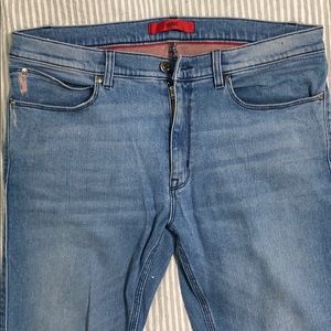 Men’s HUGO BOSS blue jeans 33x34